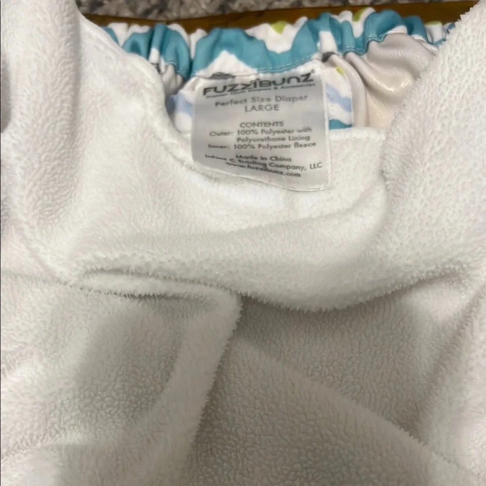 Bundle of 6 diapers /$10